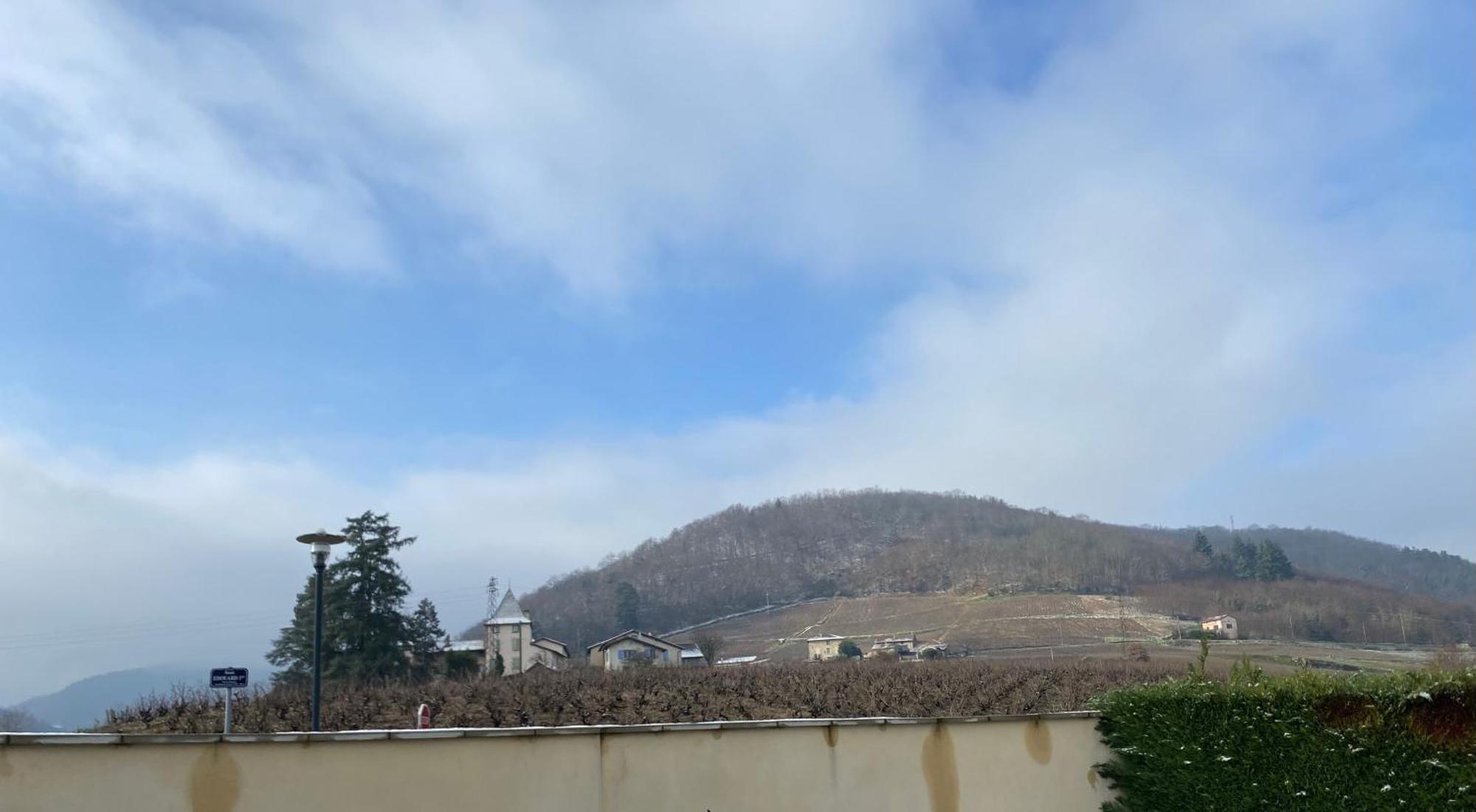 Вилла Le Bouchon De Liege Beaujeu  Экстерьер фото
