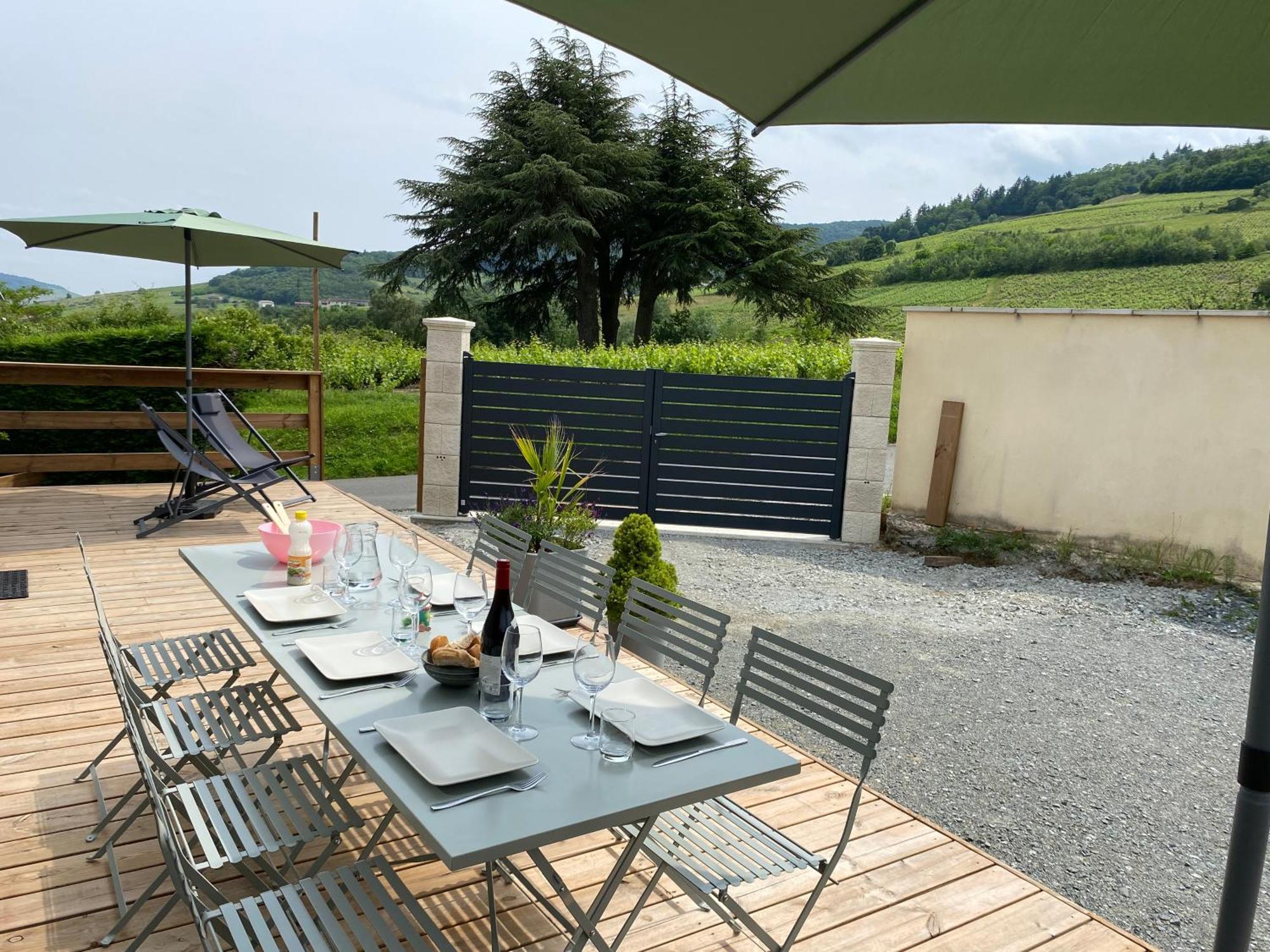 Вилла Le Bouchon De Liege Beaujeu  Экстерьер фото
